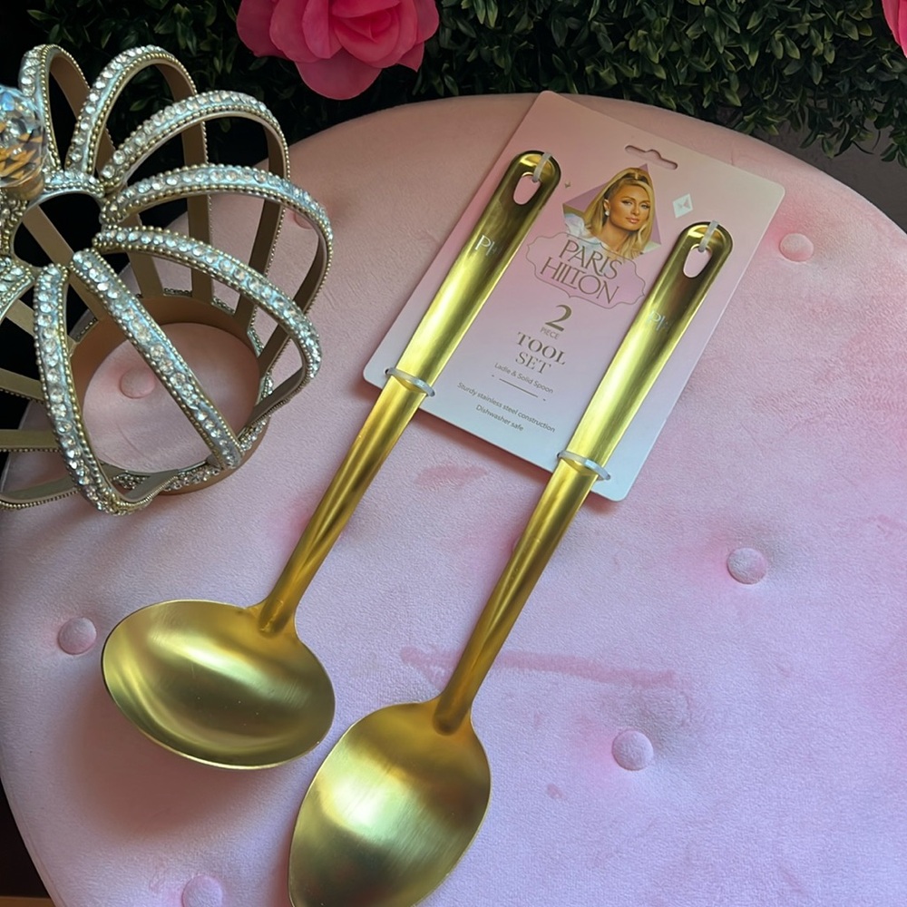 🩷🌸Paris Hilton 2pc tool set